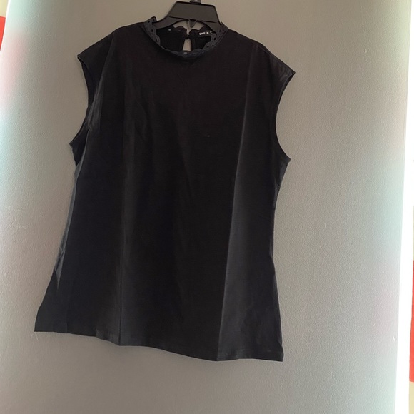 NWT Lace collar top - Picture 2 of 6